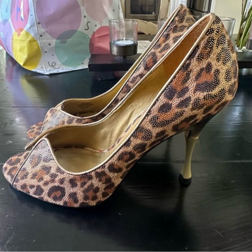 GUESS Leopard Print Peep Toe Heels- never worn